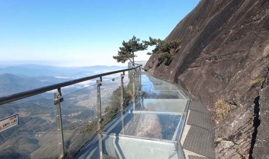 Jiangxi Wugong Mountain Fengfeng District glass walkway project