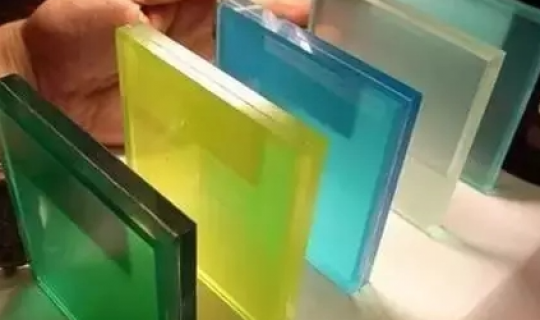Comparing the advantages and disadvantages of sandwich film, which is better?